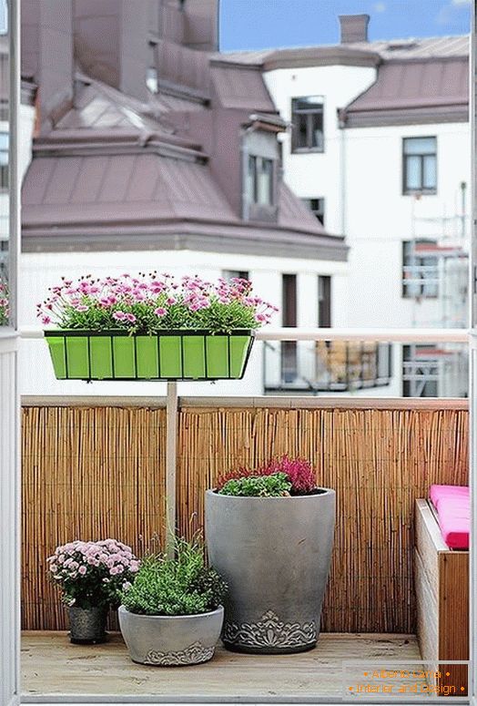 Удобна веранда на малом балкону