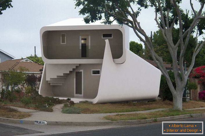 Необичан дизајн двоспратне модуларне куће привлачи око. Дизајн куће је погодан за цјелодневни живот. 
