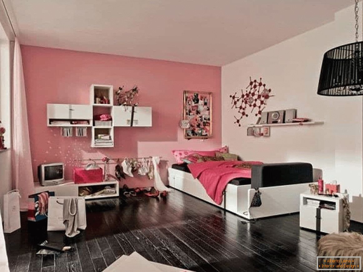 У овом дизајну собе, тинејџерка има све за живот: и место за ствари и радни сто