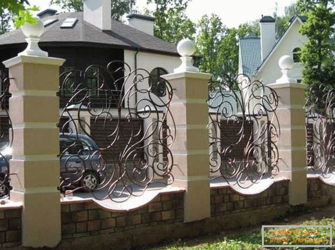 ворота и ограде за приватну кућу фото