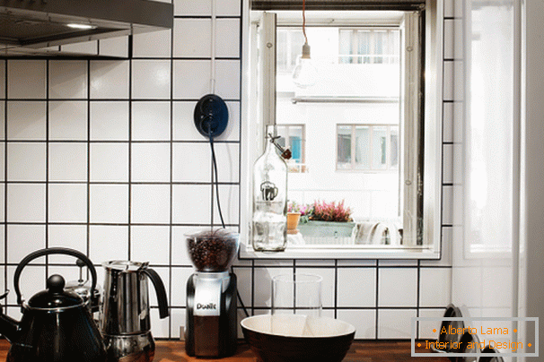Мали прозор у кухињи