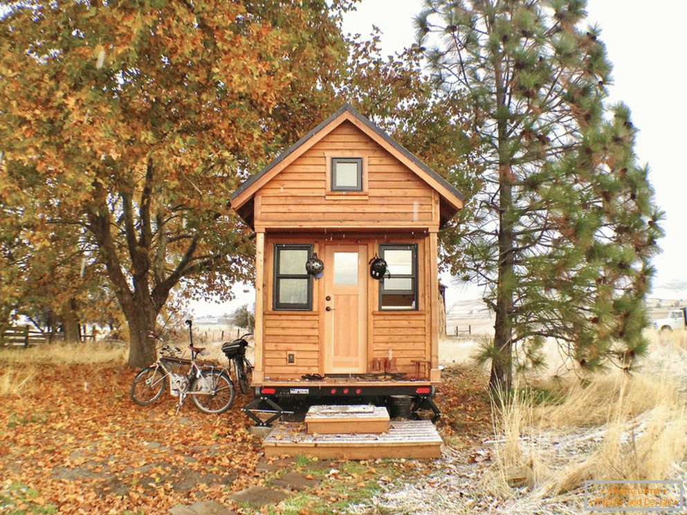 Мала дрвена кућа