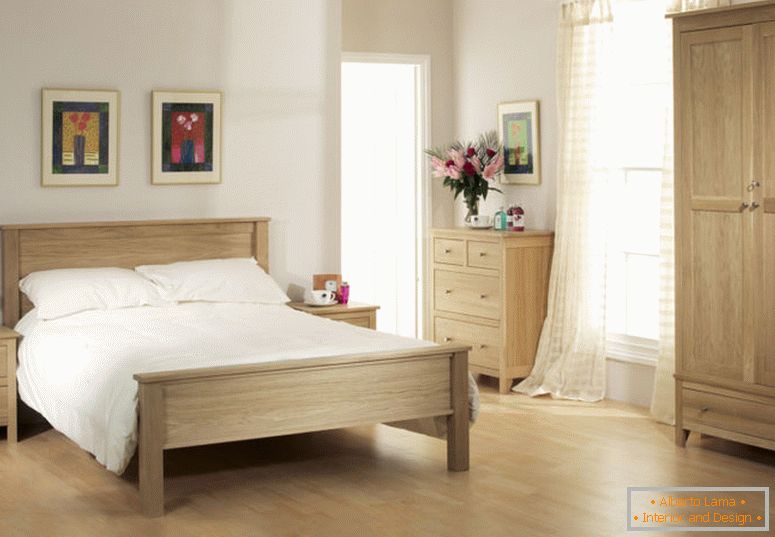 крем-и-храст-спаваћа соба-намештај-модерне-романтичне-спаваће-декоративне-идеје