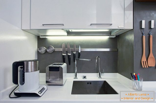 Складишни систем за кухињски прибор