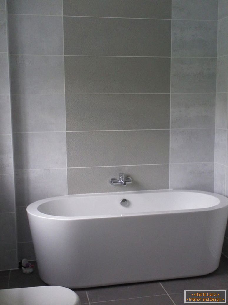 топ-четрдесет идеја-сиво-купатило-плочице-дизајниране-мале-простор-додано-овалне-кад-за-уређење-соба сиве-купатило-идеје