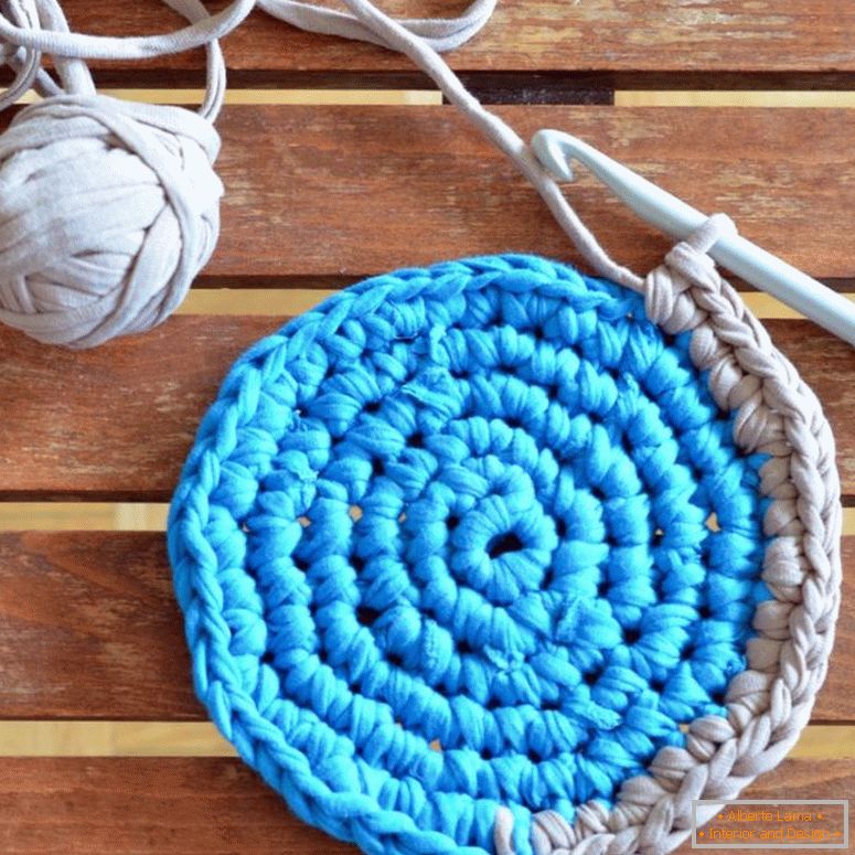 Стоји под врућим - како направити своје руке? корак по корак