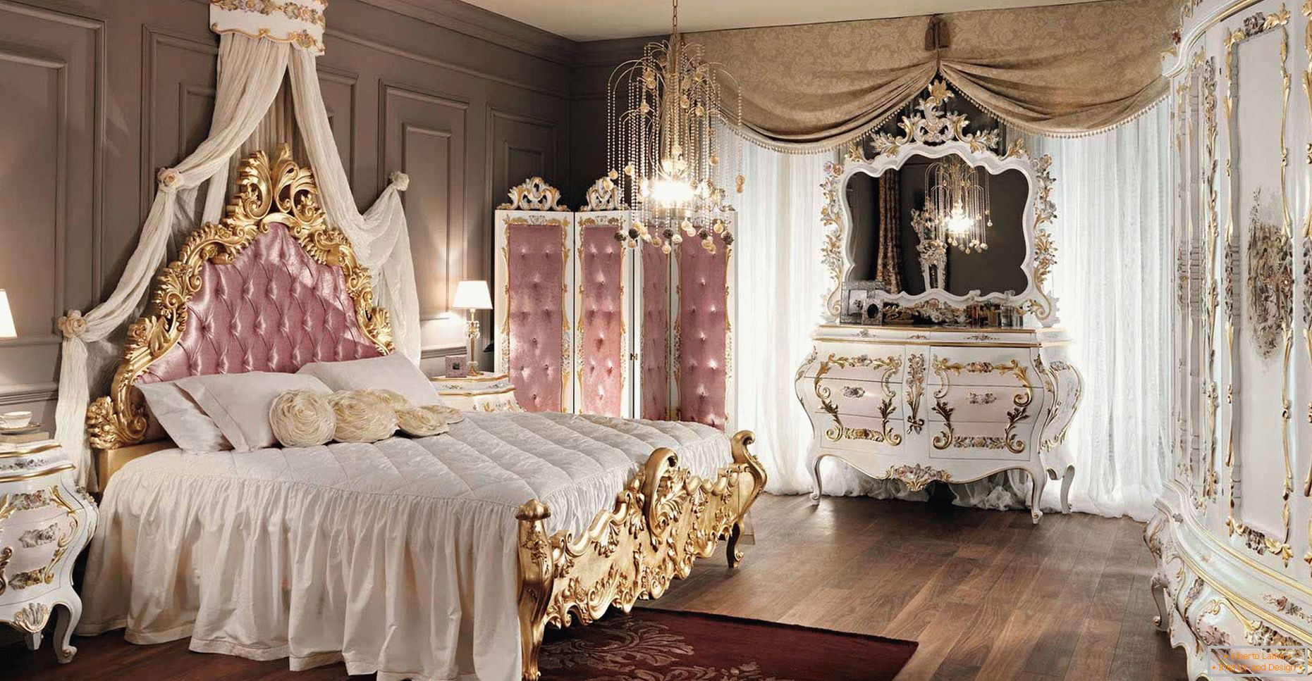 Помпезна, величанствена спаваћа соба за младу даму.