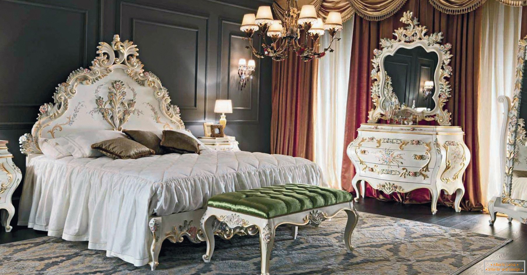 За декорацију спаваће собе користи се контраст тамно браон, златне, црвене и беле боје. Намештај је одабран према стилу барока.