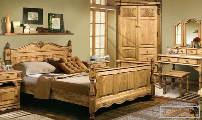 Масивни намештај израђен од дрвета у рустикалном стилу. Лаган низ дрвета доноси удобност и једноставност у собу, топлину породичног огњишта.