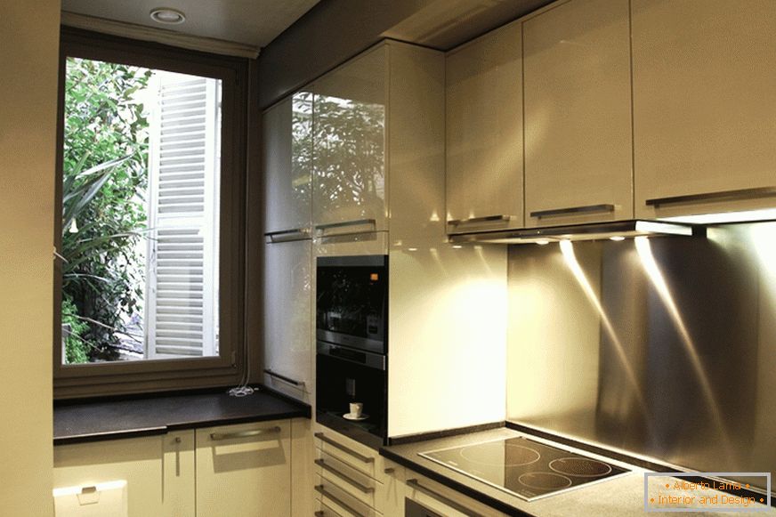 Модерни кухињски сет с подсветкой