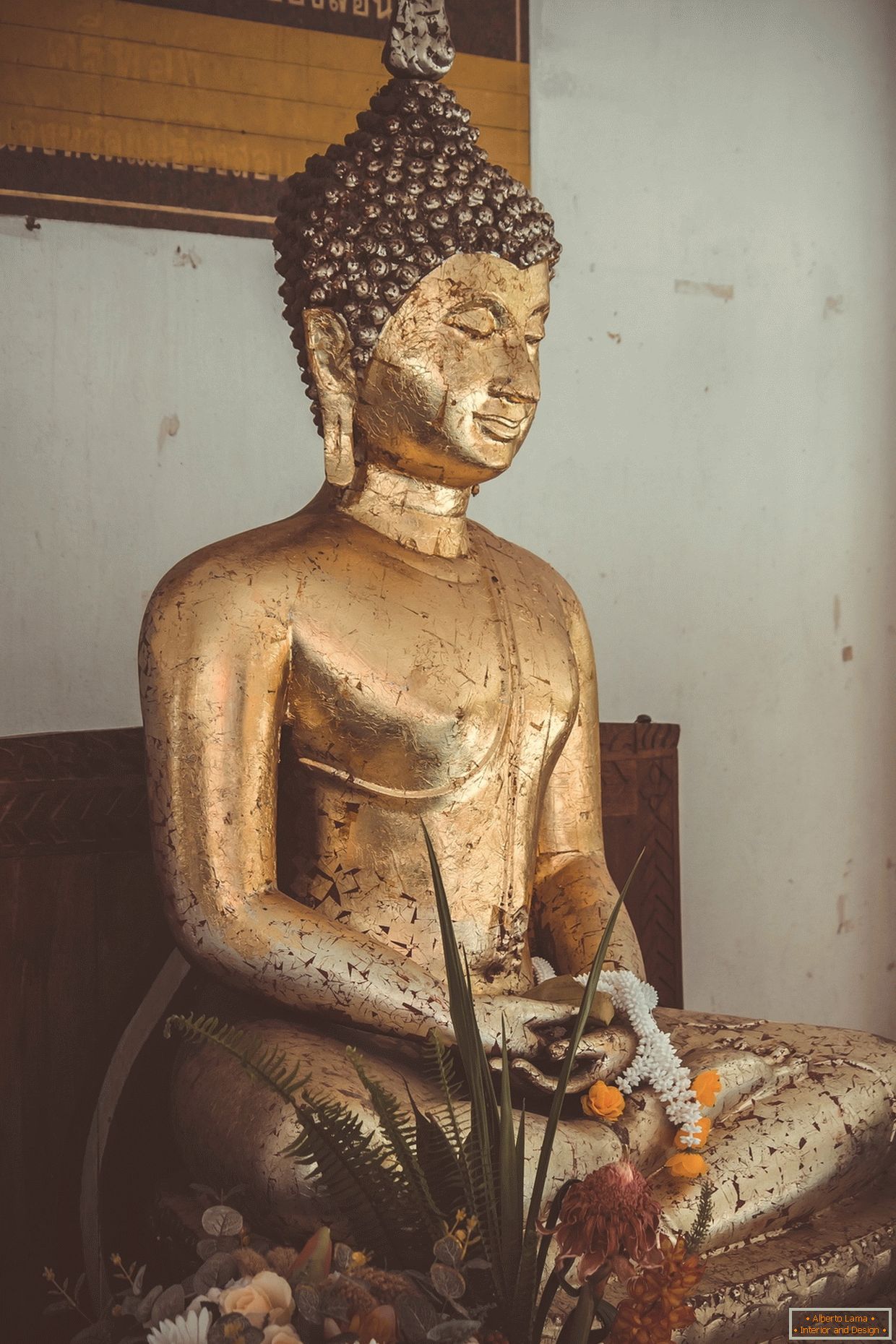 Златни Буда