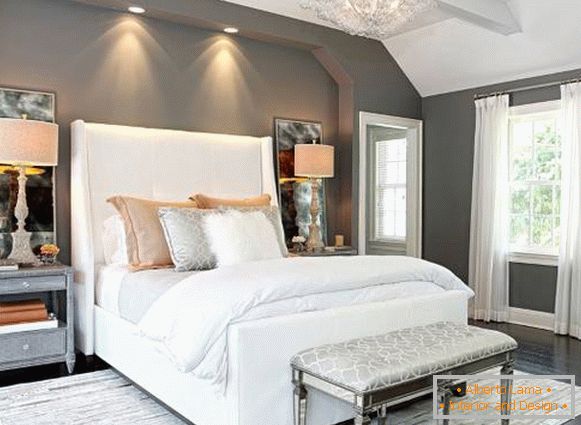 Слика спаваће собе у модерном стилу са сивом бојом на зидовима