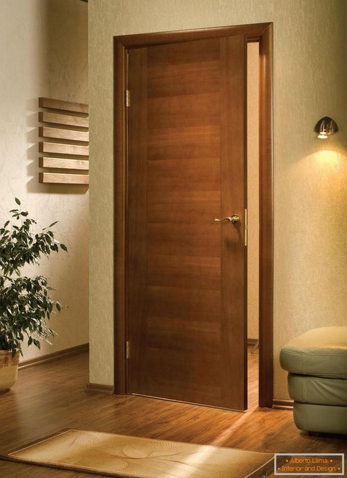 Врата у стилу Арт Ноувеау због свог скромног, лаконичног дизајна изгледају хармонично у било ком унутрашњости. 