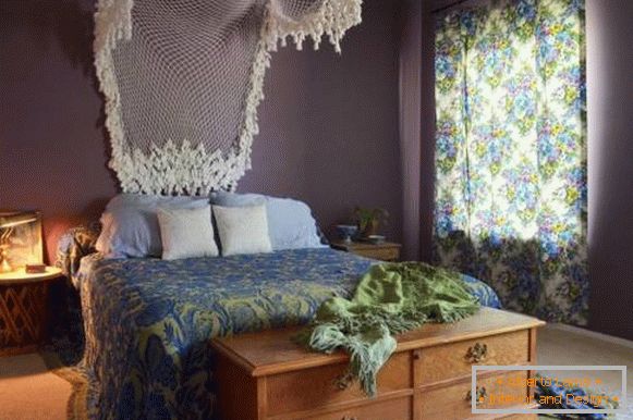Лила спаваћа соба у стилу бохо