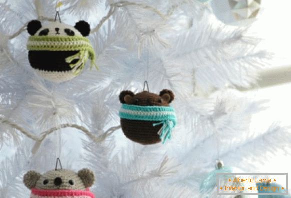 Плетени медведи за декорацију божићног дрвета