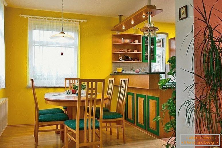Жути зидови у кухињи